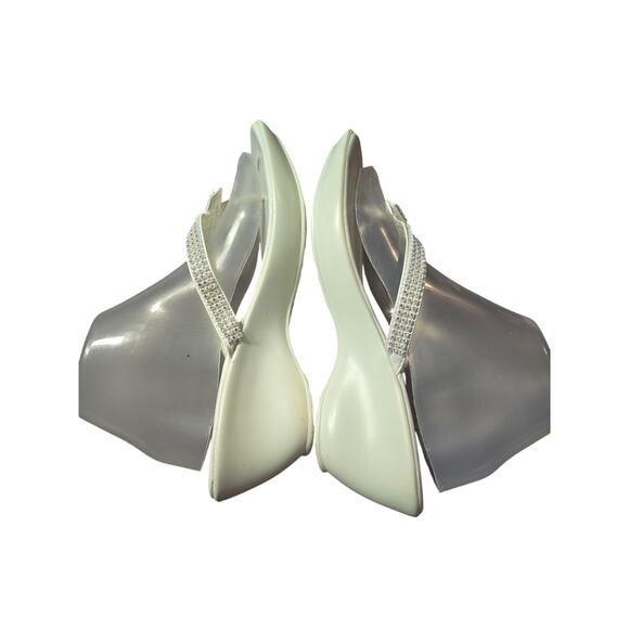 Bolero By Summer Rio White Thong Wedge Sandal Sz 9 Embellished - Picture 5 of 7